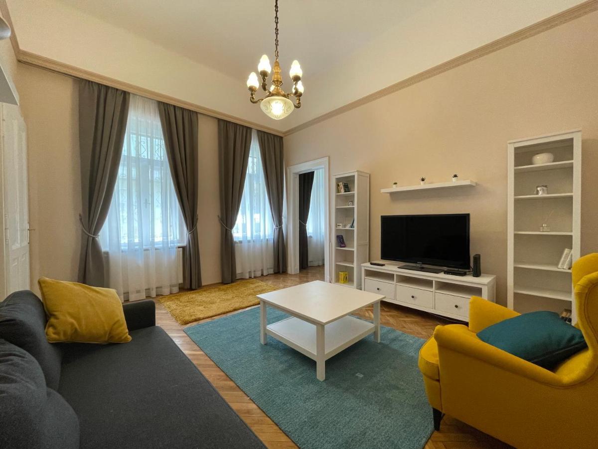 Fullmoon Apartments 1 セゲド エクステリア 写真